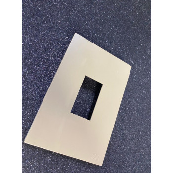 Placa 1 Módulo Vertical com Suporte 4x2 - RECTA Areia Gloss
